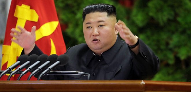 Китай выслал в Северную Корею врачей на фоне слухов о здоровье Ким Чен Ына - СМИ